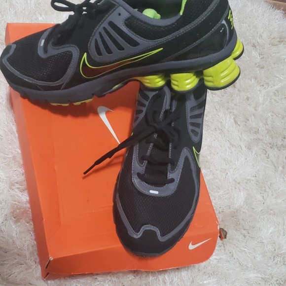 Nike - Picture 2 of 3